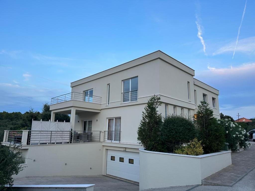 Villa Kora - Luxury Holiday Apartments Λομπάρδα Εξωτερικό φωτογραφία