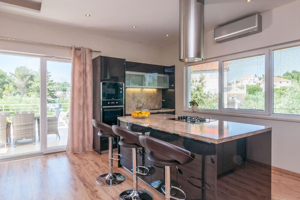 Villa Kora - Luxury Holiday Apartments Λομπάρδα Εξωτερικό φωτογραφία