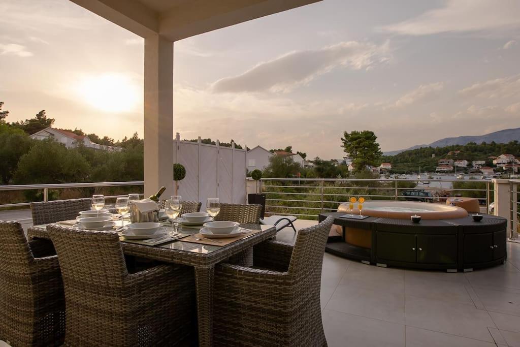 Villa Kora - Luxury Holiday Apartments Λομπάρδα Εξωτερικό φωτογραφία