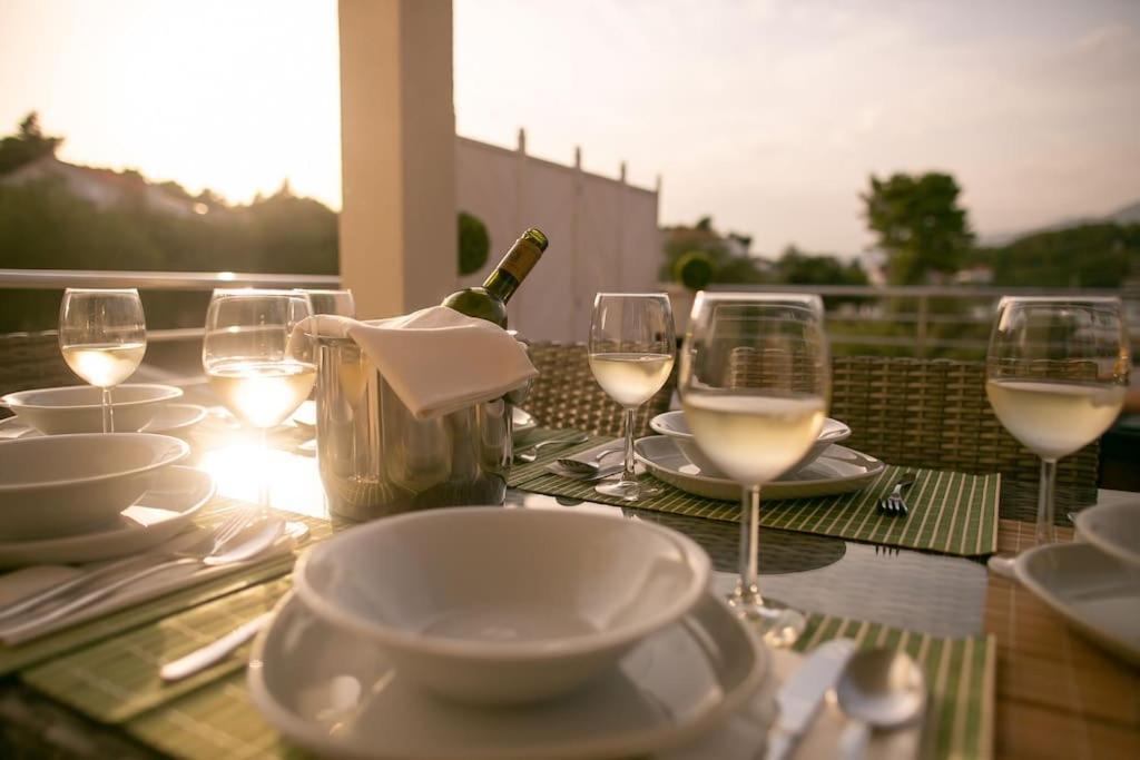 Villa Kora - Luxury Holiday Apartments Λομπάρδα Εξωτερικό φωτογραφία
